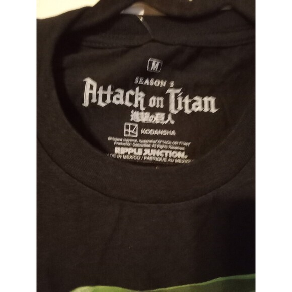 Attack On Titan Captain Levi Men's Medium Black T-shirt - Picture 3 of 9